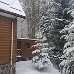 Legend Шале Яремча